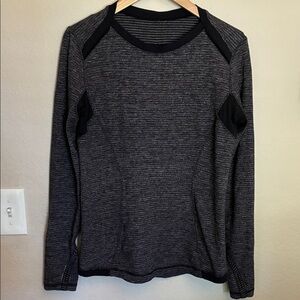 Women's Gray Lululemon Base Runner Shirt